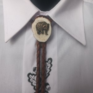 Myslivecká kravata Bolo - Exclusive Medvěd I