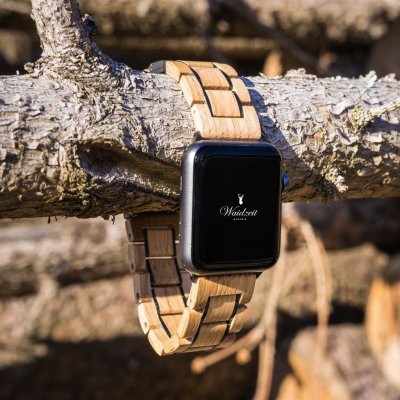 Náramek ze dřeva na SmartWatch