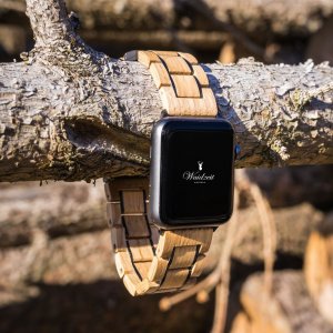 Náramek ze dřeva na SmartWatch